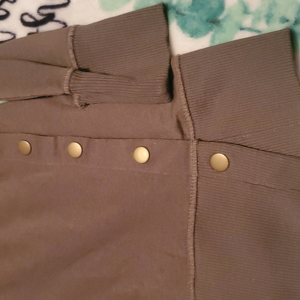 Sweater - Picture 2 of 3